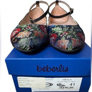 Elegant Floral Patterned Women's Shoes with Ankle Buckles in box